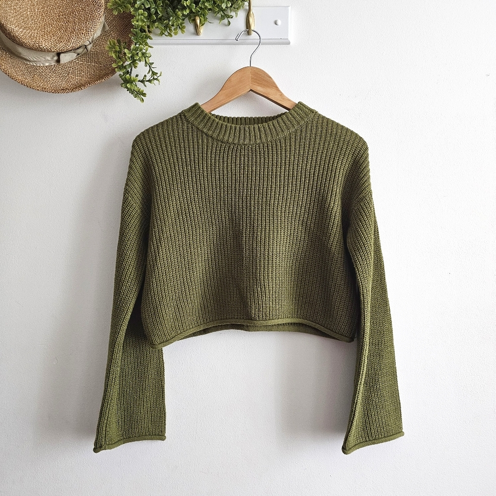 Wild Fable Cropped Olive Green Knit Sweater Bell Sleeve Cottagecore Size Small